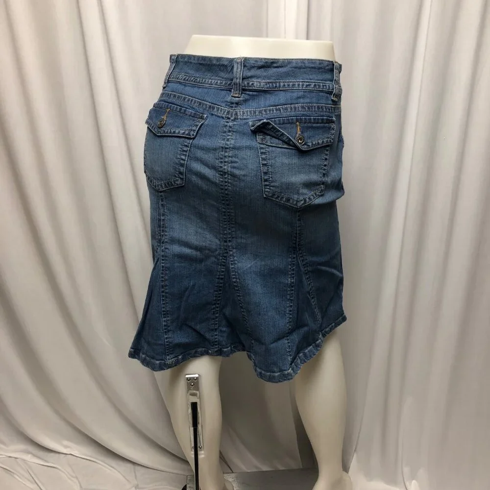 Gloria Vanderbilt Jean Skirt Womens Size 8 Blue Denim Pockets Knee Length Casual